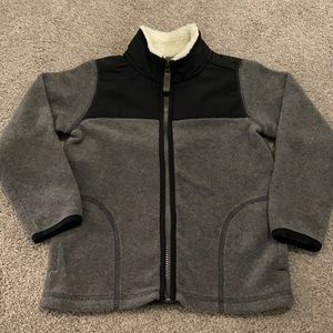 Boys Carter’s size 5 fleece jacket